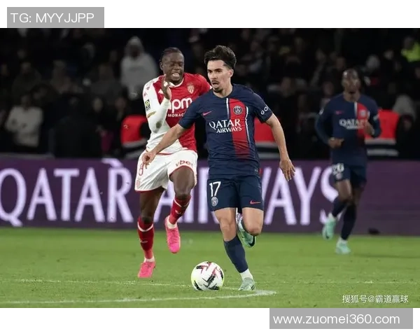 英超焦点战巴黎圣日耳曼凭乌龙球险胜里昂全场沸腾
